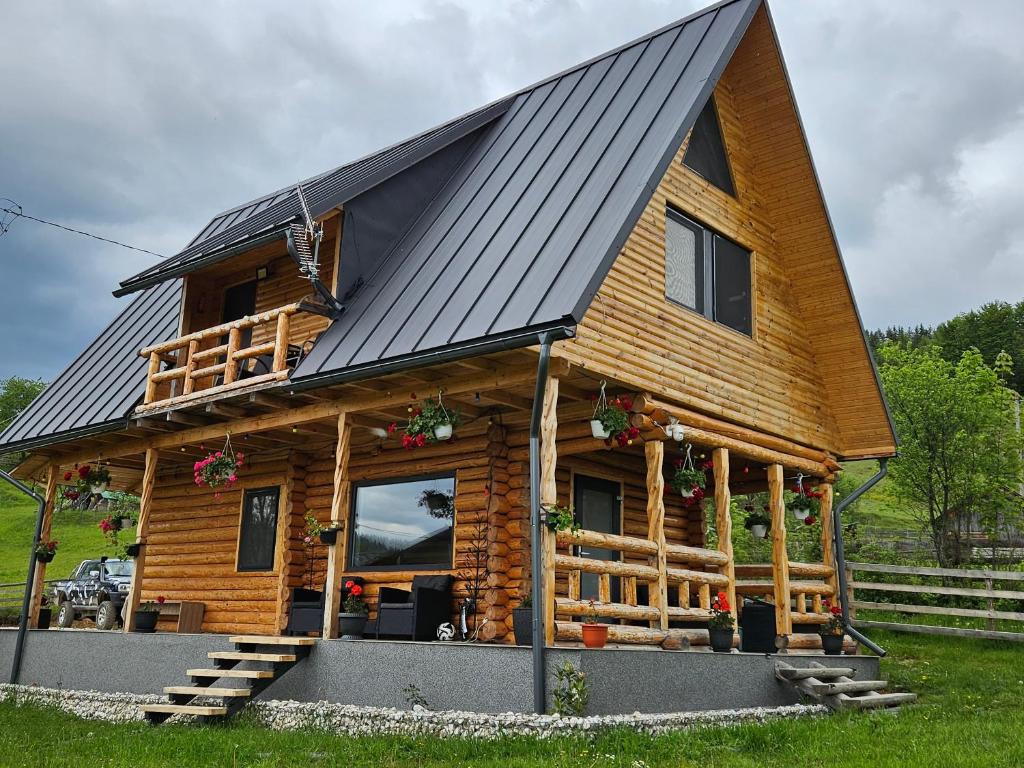 Cabana MIYA Interior/Exterior